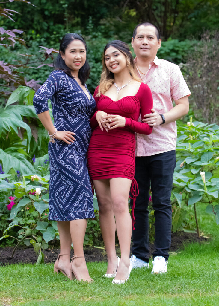 Family portrait photography. Beautiful family portraits.